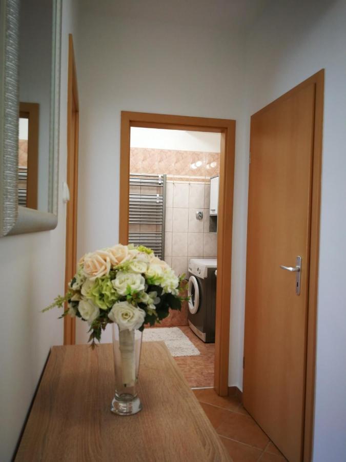 Voeroesmarty Apartman Miskolc - Belvaros - Downtown Extérieur photo
