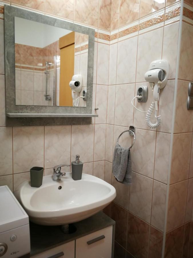 Voeroesmarty Apartman Miskolc - Belvaros - Downtown Extérieur photo